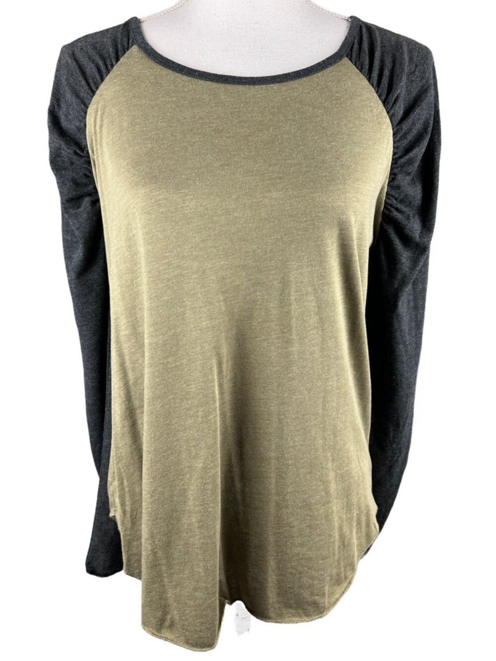 Chaser Ladies Raglan Gathered Long Sleeve size M NWT